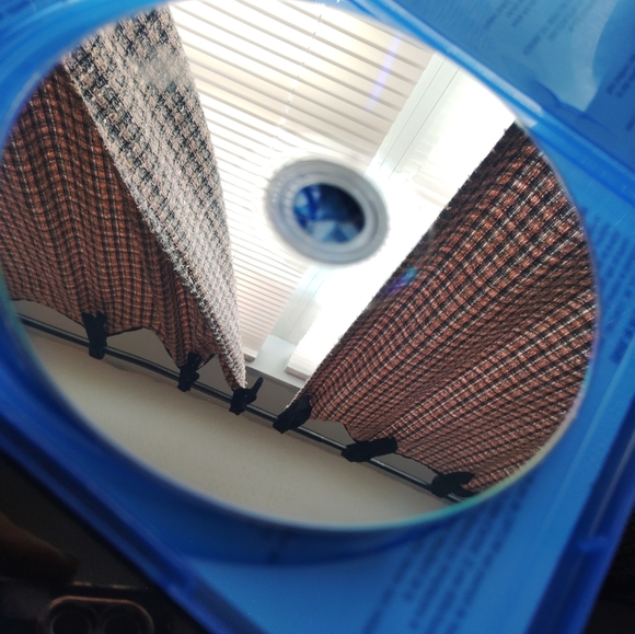 PlayStation 4 Resident Evil Biohazard Video Game Disc - Picture 7 of 10